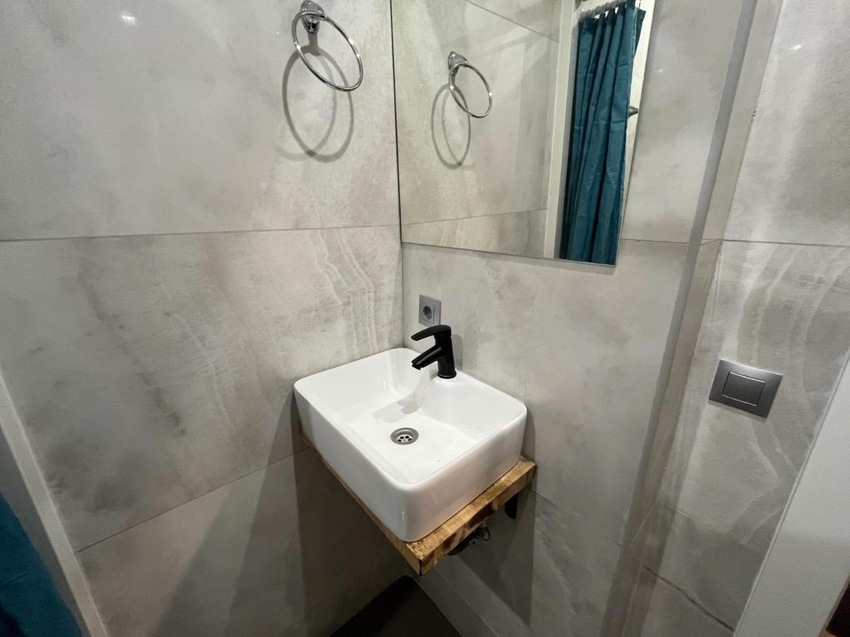 Multi Hostel Calvario Мадрид Екстер'єр фото